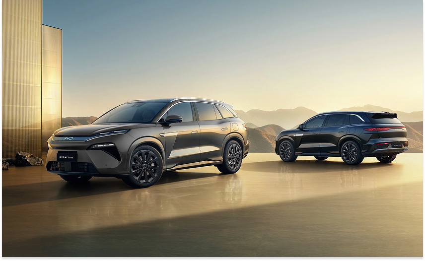 السيارة الرياضية متعددة الاستخدامات (SUV) العائلية الهجينة الفائقة الجديدة كليًا بسبعة مقاعد